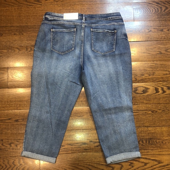 DENIM Women’s Hi-Rise Girlfriend Crop Patch Jeans Size 18w - Picture 2 of 11